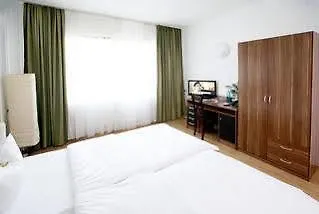 Hotell Luetzow 3*